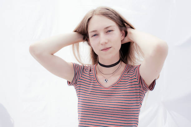 Simple triangle rings that point forward