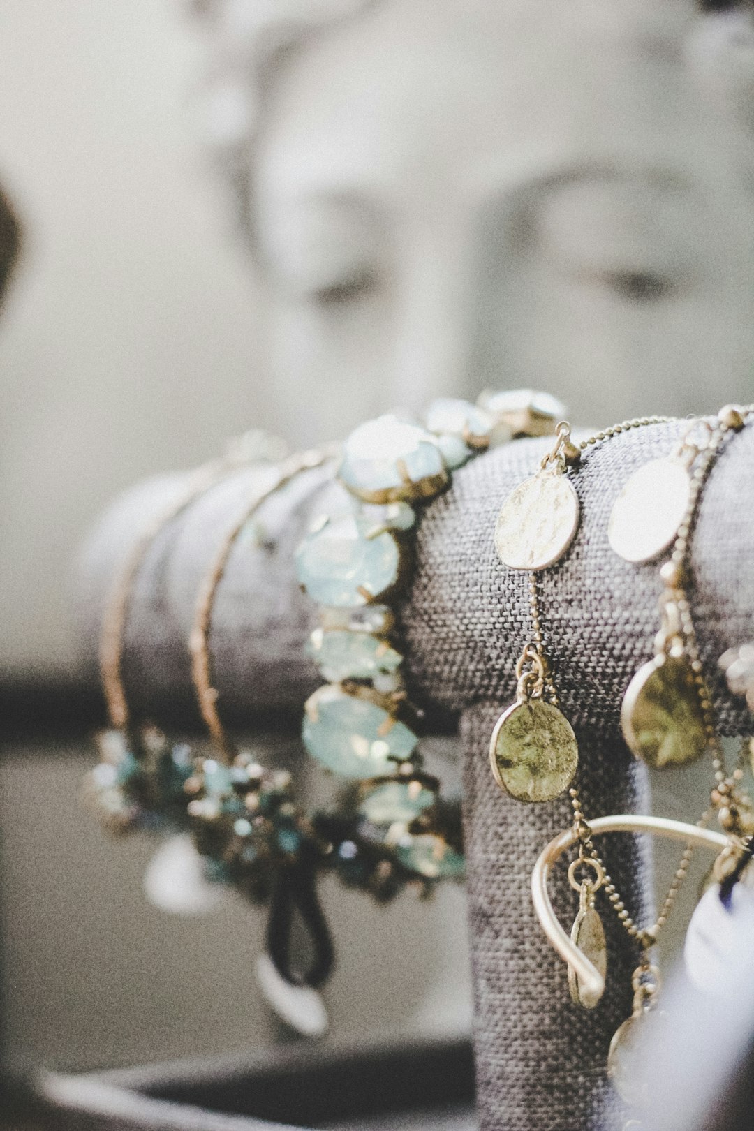 Stacking a pearl with a gold band